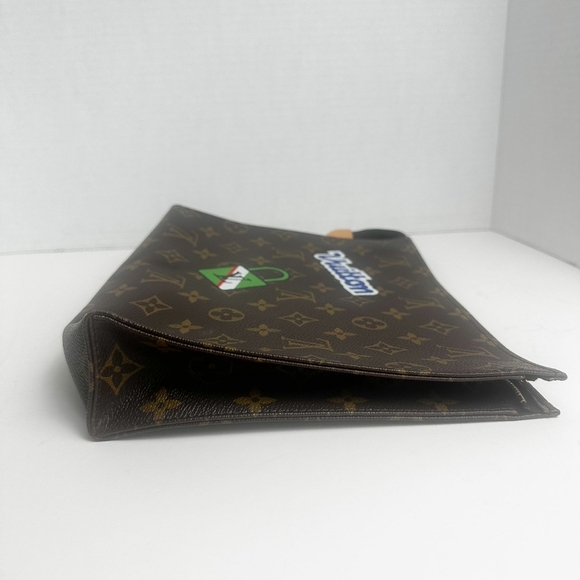 Louis Vuitton Toiletry Pouch Limited Edition Patches Monogram Canvas - Picture 7 of 12